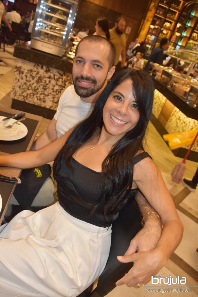 10 ALBERTO GONZáLEZ Y MICHELLE BERRA
