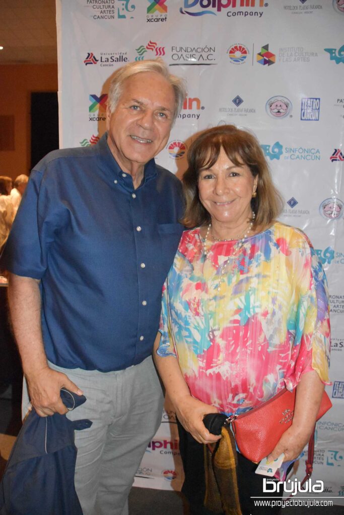 11 ARTURO Y BERTHA ESCAIP