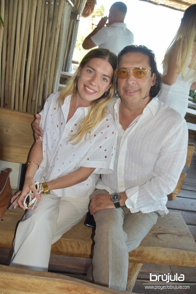 11 MELINA MALBEC Y ENRIQUE SANTOSCOY