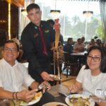 12 ESTEBAN JUNCO Y YOLI MEX