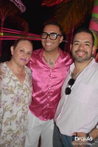 16 MARGOT GUTIéRREZ, DAVID RODRíGUEZ Y BERNARDO MENESES