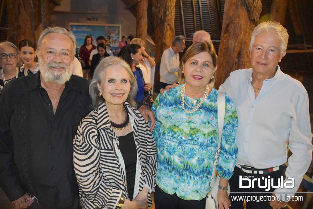 2 MANUEL PERALTA, SUSAN GARNETT, CHILENA Y DAVID ROMERO