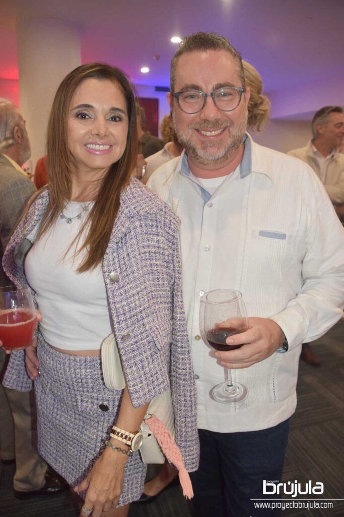 4 AMPARO Y ROBERTO BARNETCHE