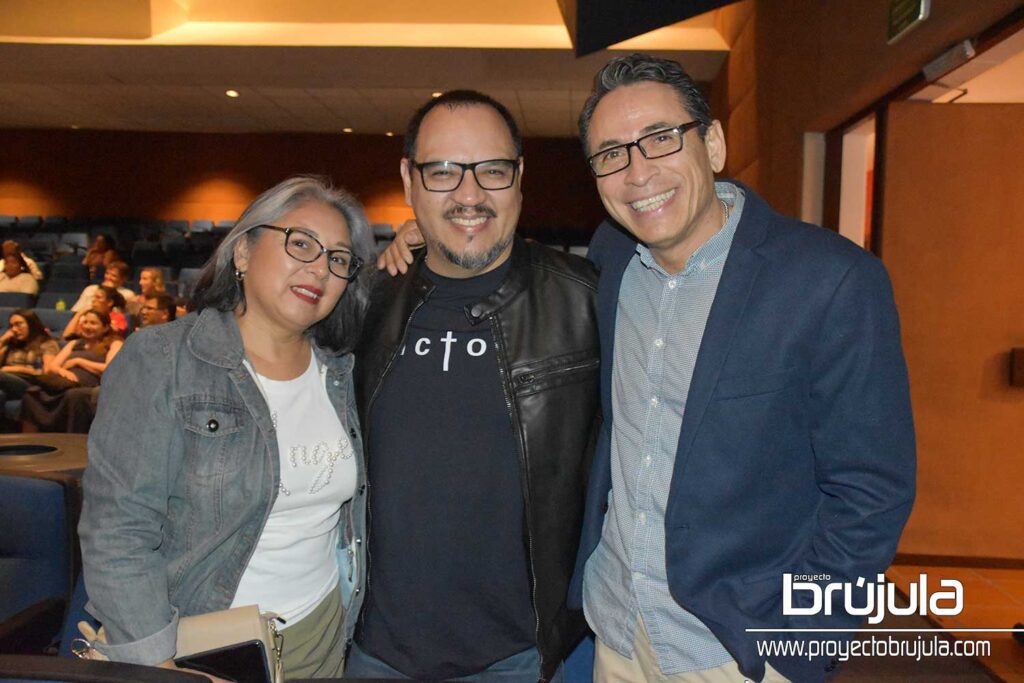 5 ANGéLICA MORALES, DAVID PANTOJA Y GERARDO TLAPA