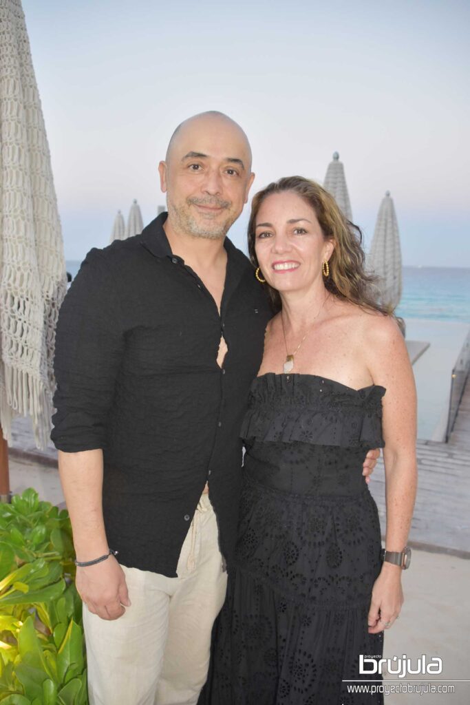 5 RICARDO VILLANUEVA Y GUILLERMINA MARTíNEZ