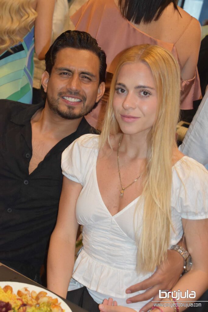 5 ROBERTO LóPEZ Y HELGA KNEFFEL