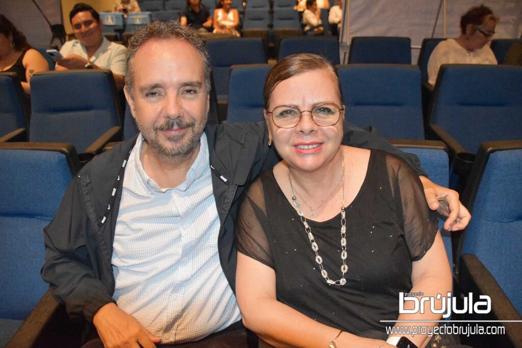 6 ARMANDO RIVEROLL Y ALICIA RUIZ