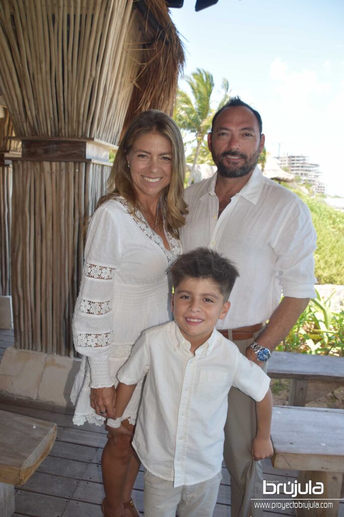 6 DULCE GARCíA DE LEóN, ROBERTO ERALES Y MAX NAVA