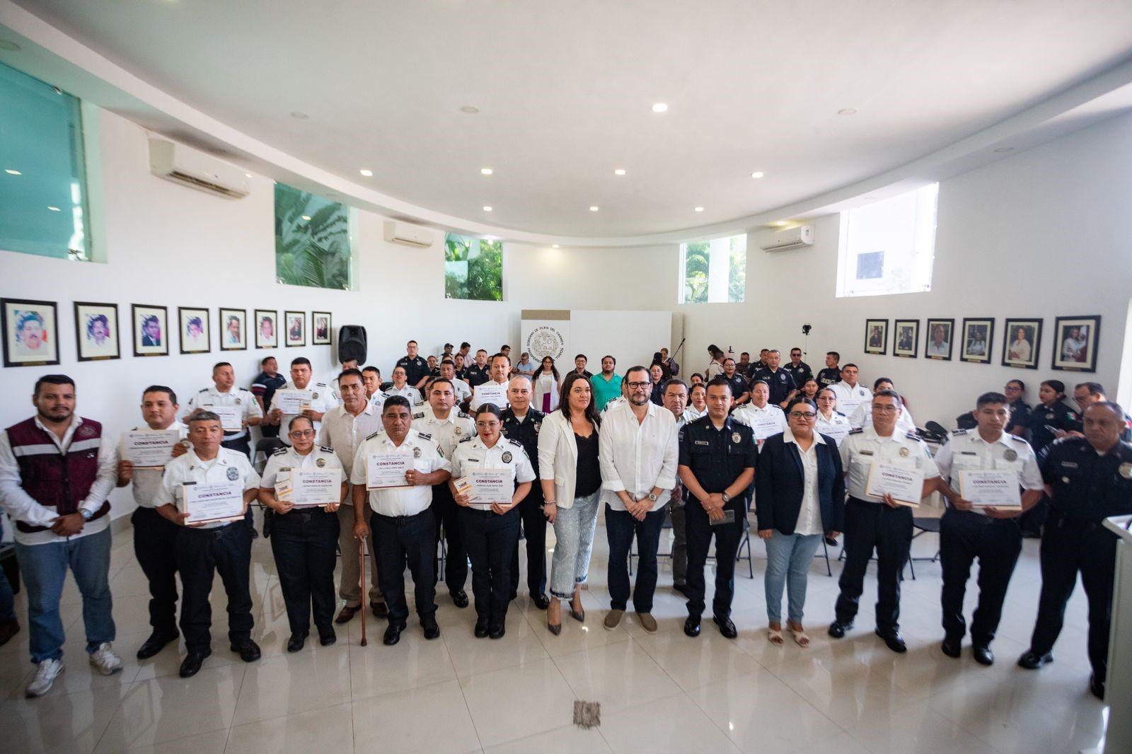 ESTEFANíA MERCADO FORTALECE LA ATENCIóN TURíSTICA CON UNA POLICíA MáS PROFESIONAL2