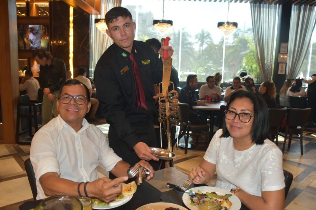SE INAUGURA EL NUEVO MR PAMPAS CANCúN EN LA BONAMPAK2