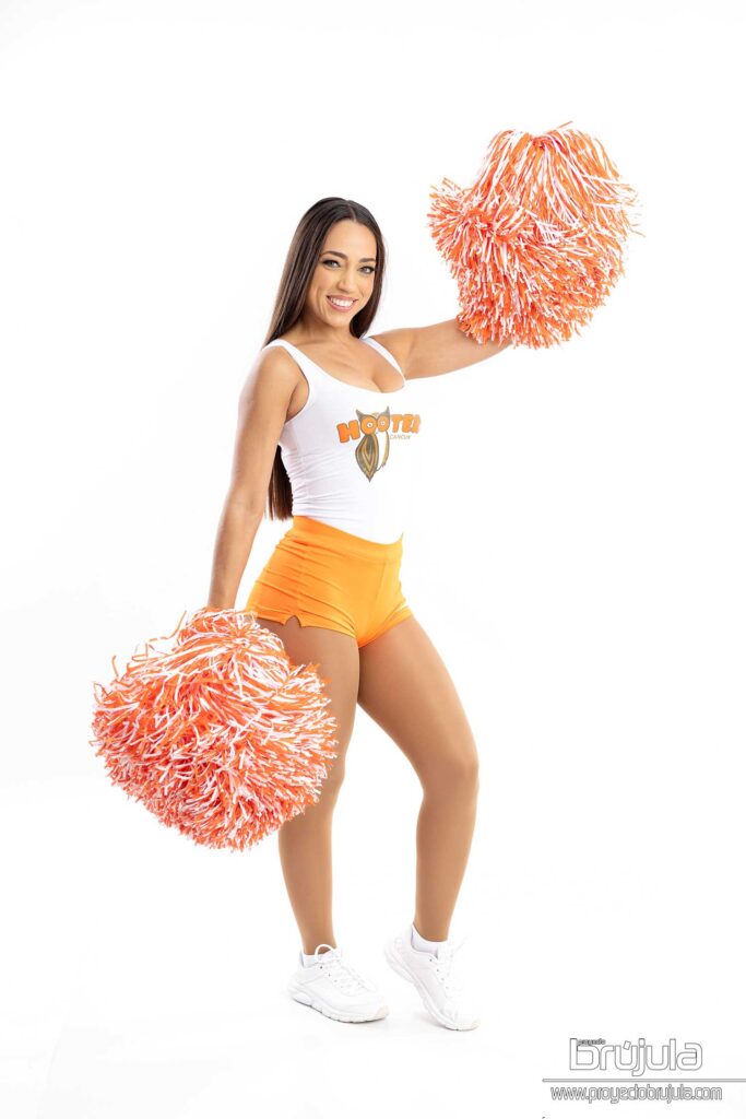 HOOTERS CANCUN 2025 2