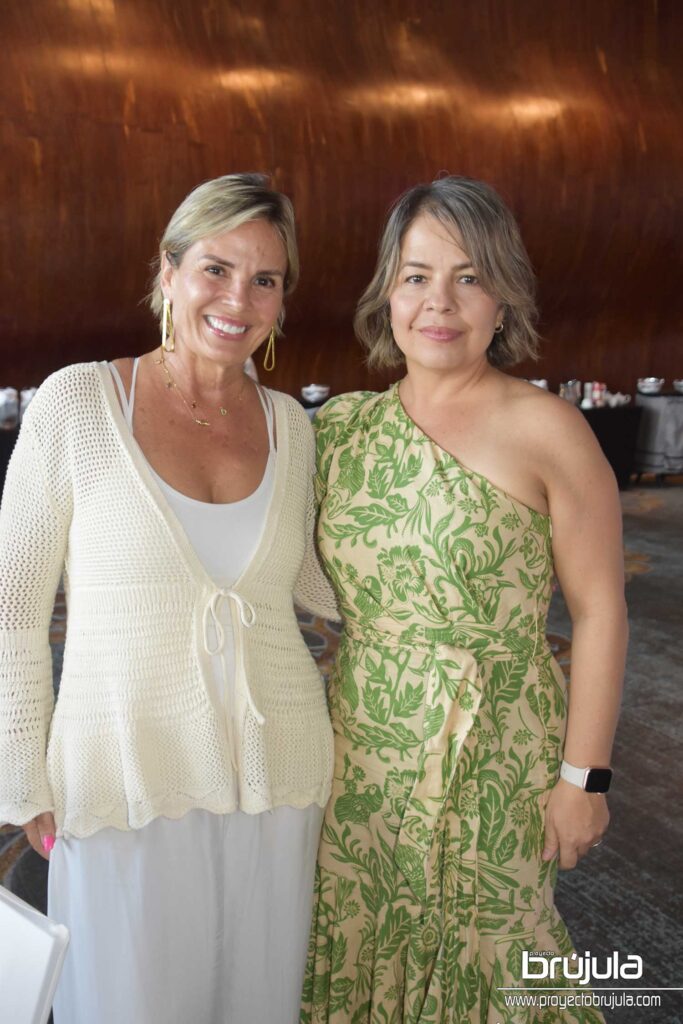 19 CONNIE Y DIANA DE GARAY