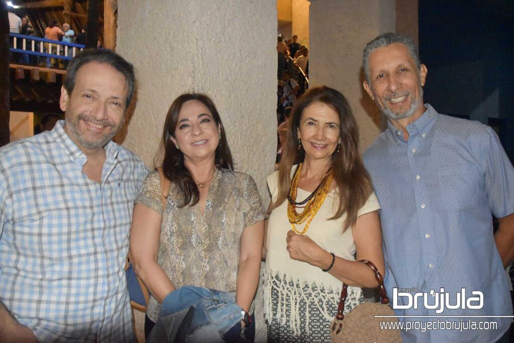 2 ARTURO MEDINA, CHRISTIAN SIQUEIROS, GABRIELA MEDINA Y SERGIO DE PABLOS