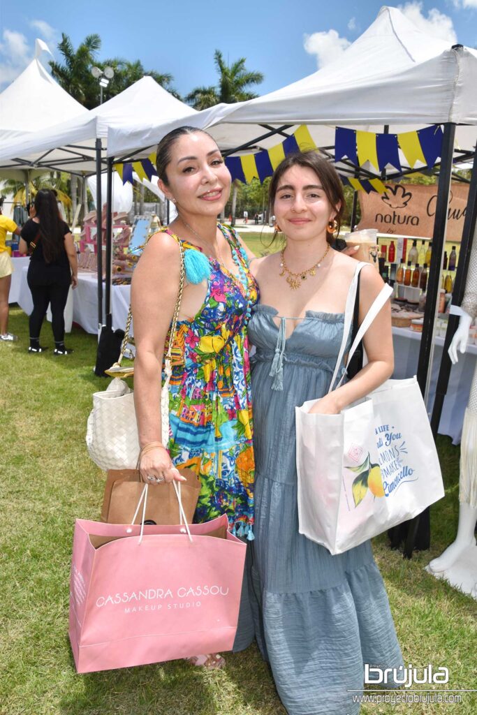 2 VANESSA BUSH Y RENATA LóPEZ