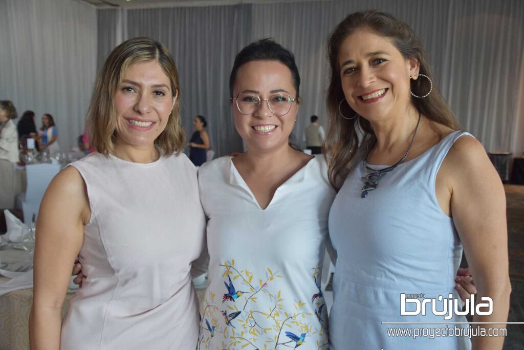 3 D´ENISS MONTIEL, TANNIA RICO Y HAIDé IBARRA