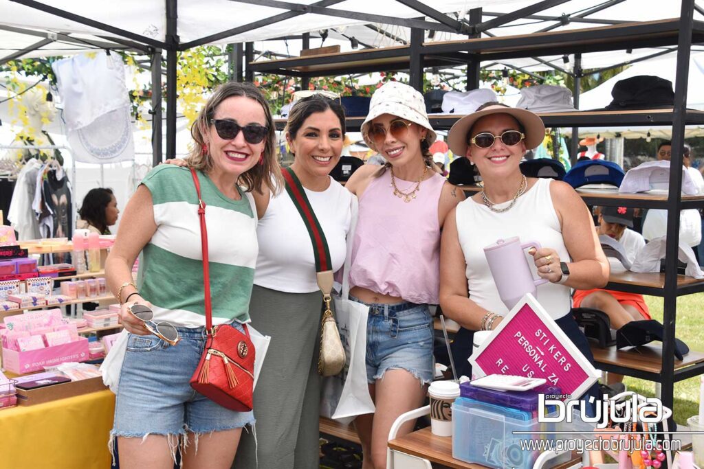 3 MARíA ROSA ZERMEñO, KARLY MALDONADO, ADRIANA CASTRO Y TANYA ALZAGA