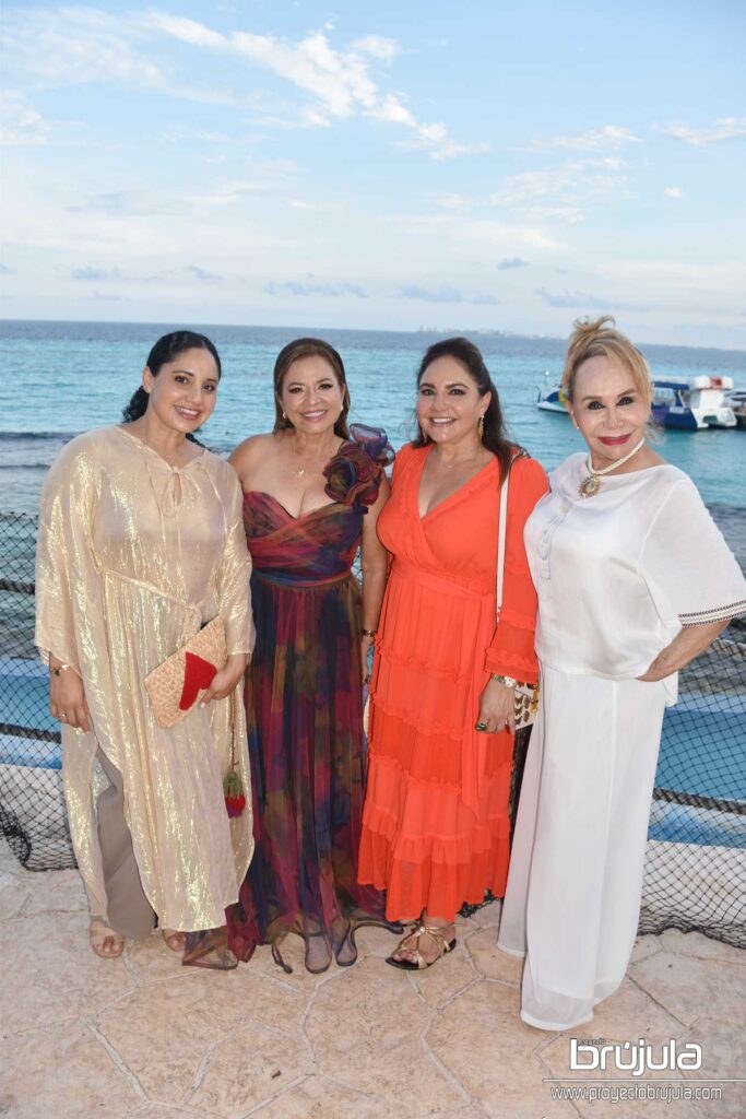 3 VALERIA ALBOR, ADRIANA MARTíNEZ, NENINA ALBOR Y OLIVIA GUZMáN