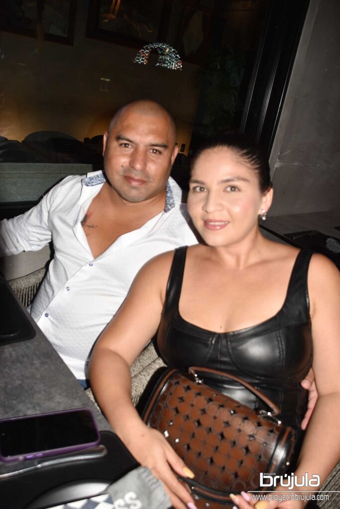 4 JUAN LUIS JR Y YULIANA GALEANO