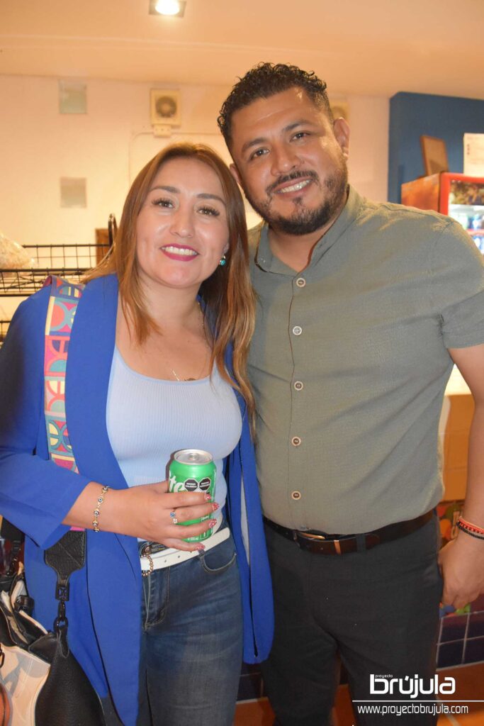 4 MARICARMEN SAMPREDRO Y LUIS CUETO