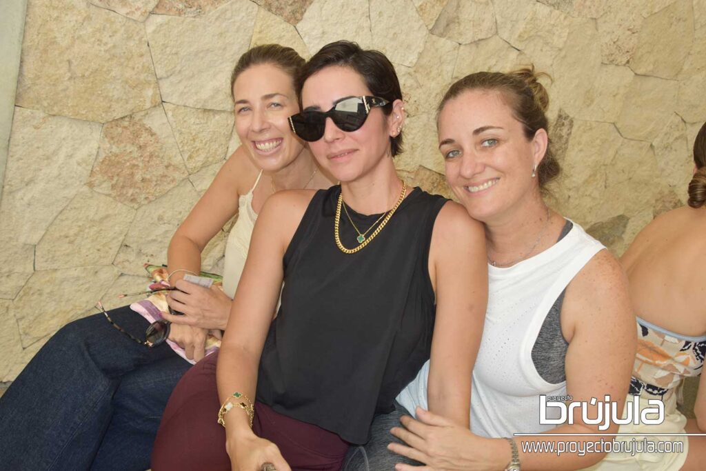 5 REGINA BERNARDINI, KRIZ GALINDO Y CARMEN SANTIBáñES