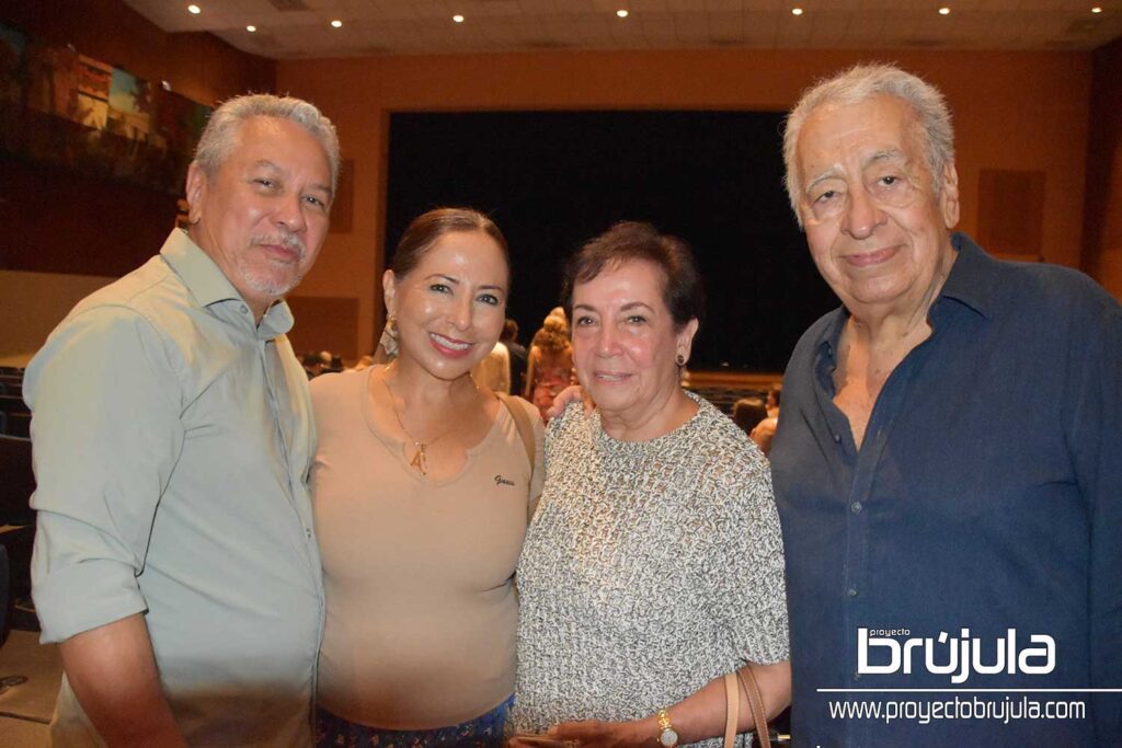 6 JUAN CARLOS BASTARRACHEA, ANA MEZCAL, REBECA TORRES Y ROB ERTO NOGUERA