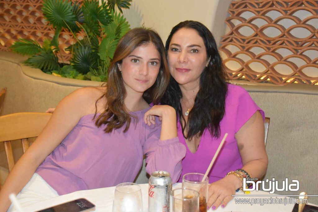 6 MíA ROBLES E YVETTE THOME