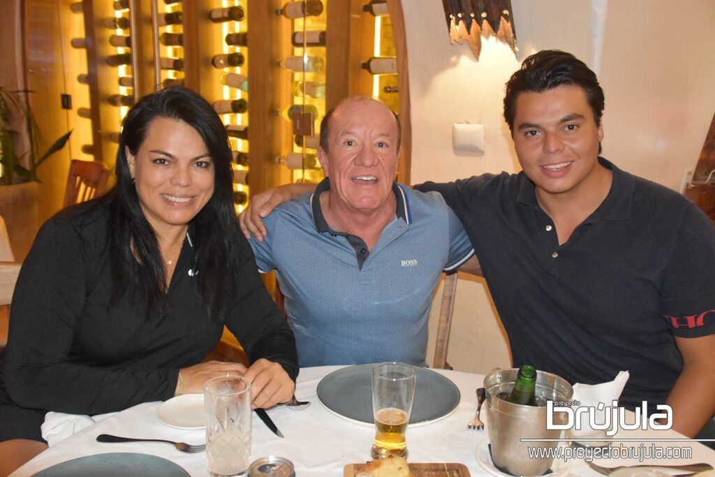 7 ADRIANA TREJO, HéCTOR Y CARLOS MANUEL DE ZULUETA
