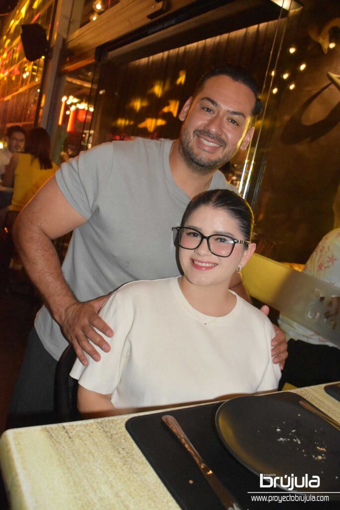 8 GUSTAVO Y MARLéN LóPEZ
