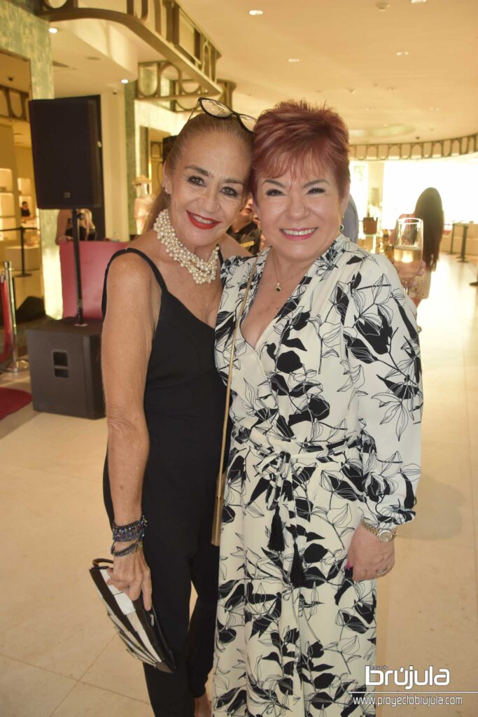 8 ROSSANA RIVERO Y ANAMARI IRABIéN