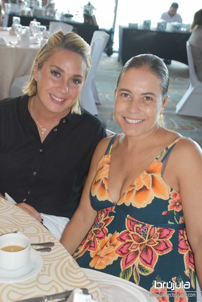 ALEJANDRA ELIZONDO Y PILAR CAYóN