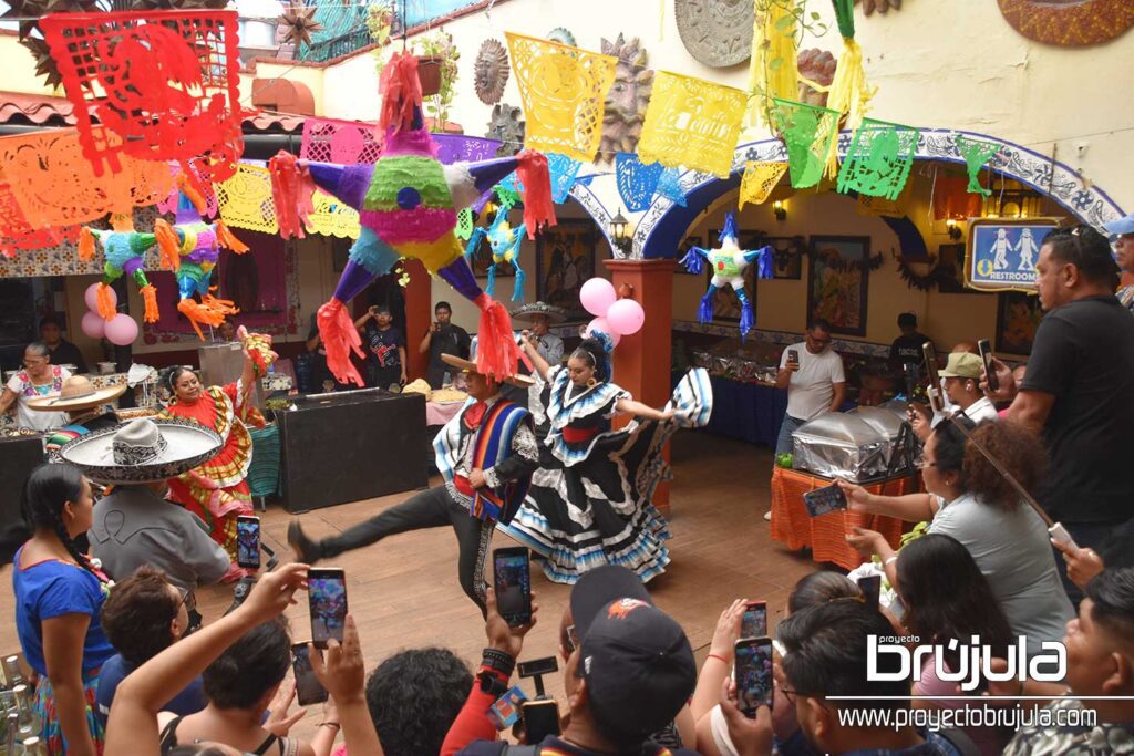 BAILES