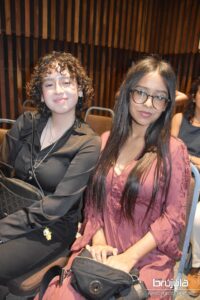 14 MELANIE Y XIMENA TABARES