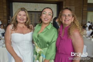 19 KARIME OSORIO, MIRI ESCALANTE Y