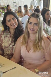 24 AURORA TORRES Y YANET LEóN