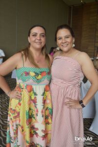 26 ERIKA CAMACHO Y GABY COLADO