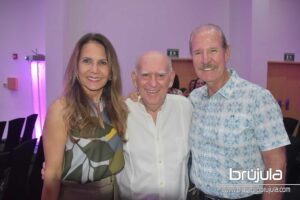 29 LORENA OBREGóN, CARLOS BALMACEDA Y RAFAEL OBREGóN