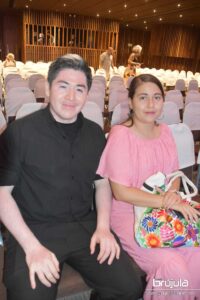 8 EDSON ARAGóN Y DAYNA MéNDEZ