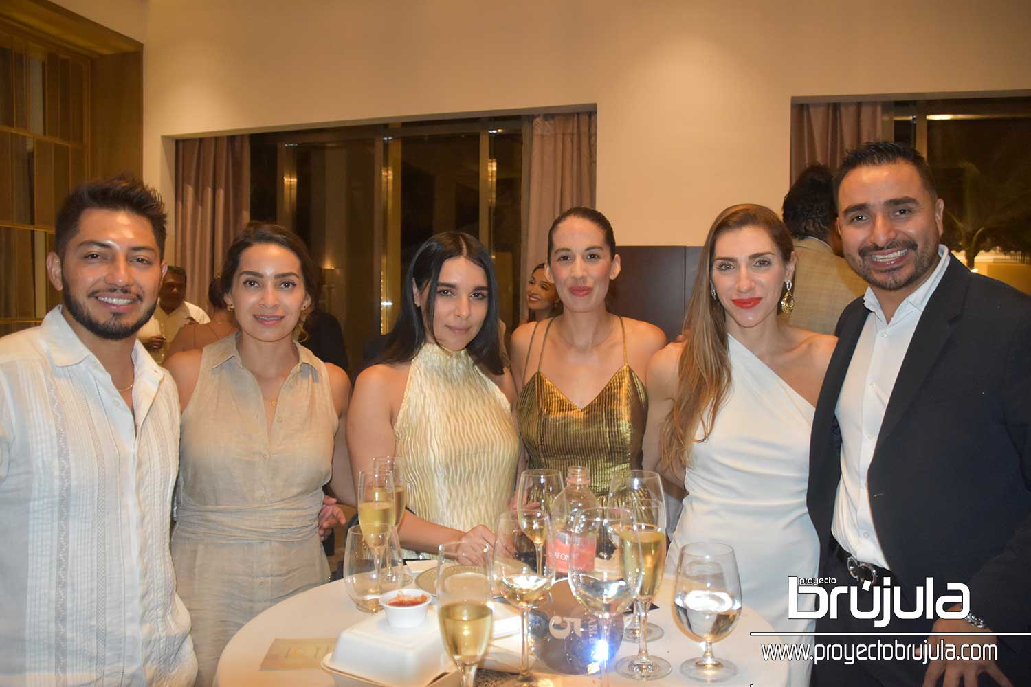 1 YAIR RUIZ, DULCE RAMíREZ, GIZELL ÁLVAREZ, ANA ELIZONDO, ANTONELLA DI MEGLIO Y LUIS GUEVARA CEO ZAFIRA CAVIAR